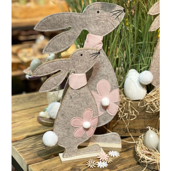 Filz Hase mit Halstuch und Blume, rosa-beige, 33cm, Aufsteller