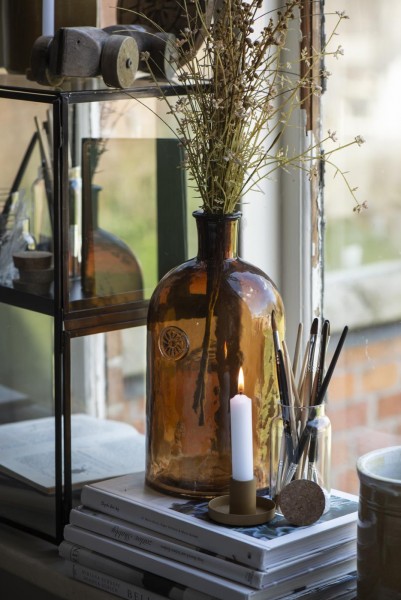 Apothekerflasche mit Blumenemblem braun 23cm, Ib Laursen