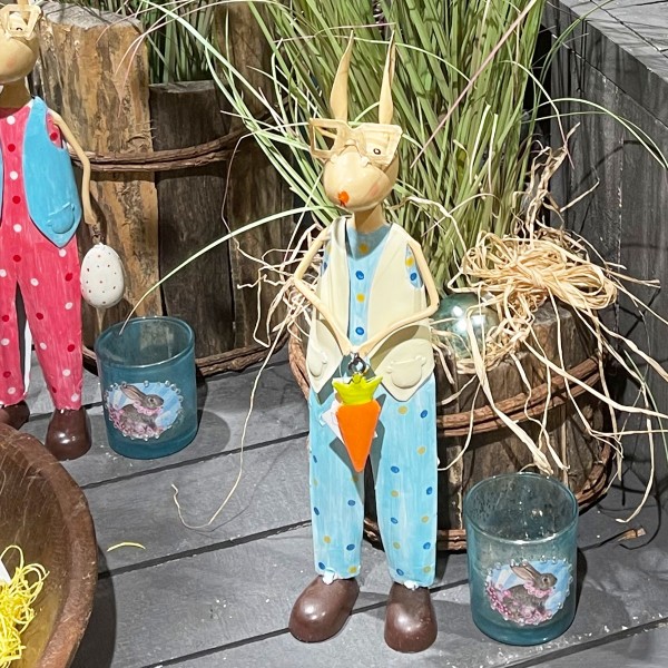 Deko Hase mit Brille und blauer Hose, 36cm, Metall